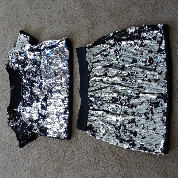 Deb Dresses & Skirts - DEB SEQUINED MATCHING SKIRT/TOP SIZE MEDIUM